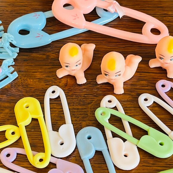 28 VTG cupcake/cake toppers - Picture 14 of 15